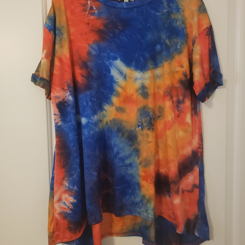 White BirchTie Dye Shark Bite Top